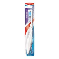 Зубная щетка Aquafresh Макс-Актив